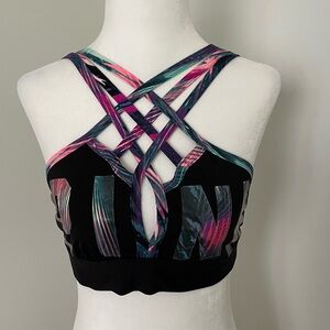 Victoria Secret Pink Ultimate Lightly Lined Sport Bra with Back Clasp - Medium